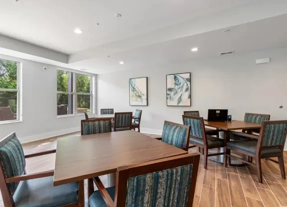 Image of Oaks Landing (3)