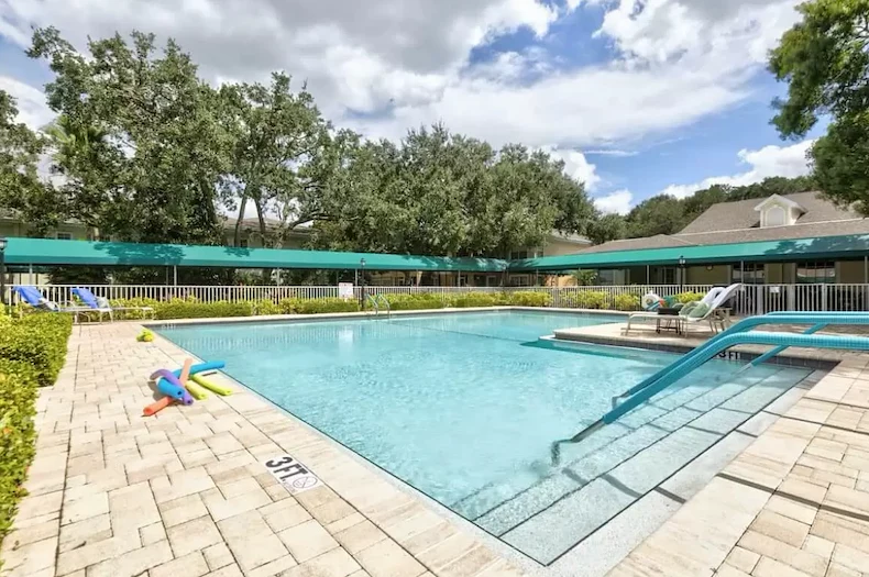 Image of Aston Gardens at The Courtyards (2)