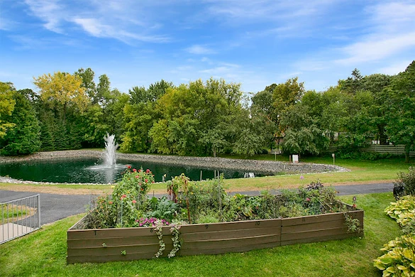 Image of Oak Crest (9)