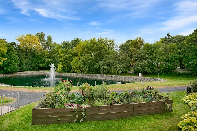 Image of Oak Crest (9)