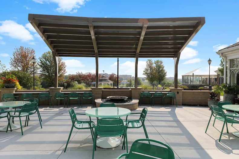 Image of Lakeside (2)