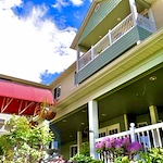 Avamere at Englewood Heights senior living community offering assisted living, memory care, and respite care in Yakima, WA, front exterior