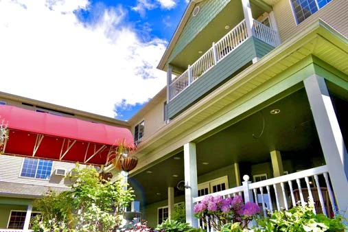 Avamere at Englewood Heights senior living community offering assisted living, memory care, and respite care in Yakima, WA, front exterior