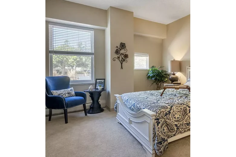 Image of Brookdale Meridian Englewood Senior Living (10)