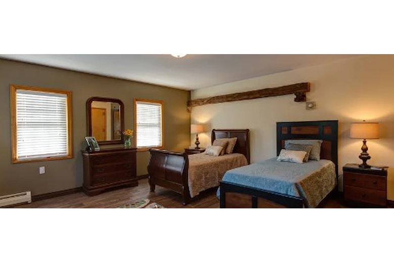 Image of Pine Rock Manor (3)