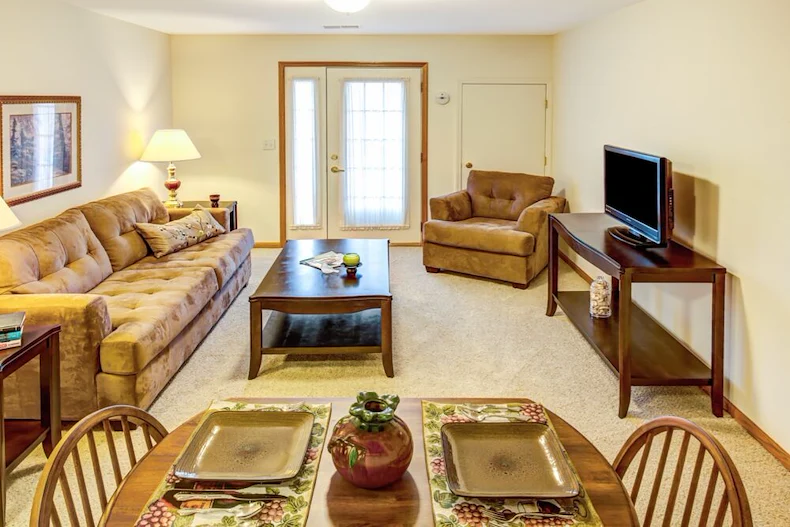 Image of Huntington Place (9)