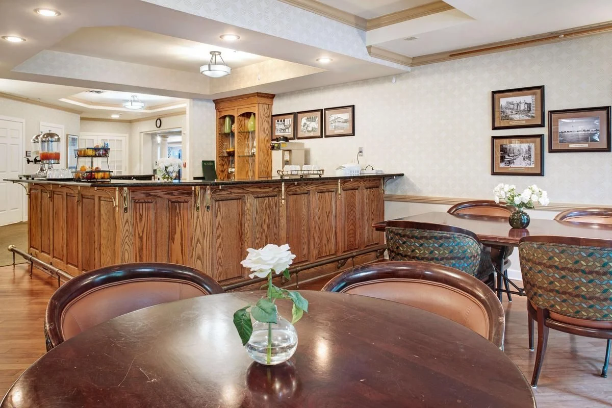 Image of Sunrise of Metairie (3)