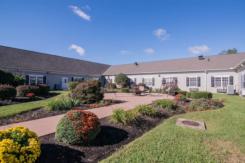 Image of Morning Pointe of Russell (6)