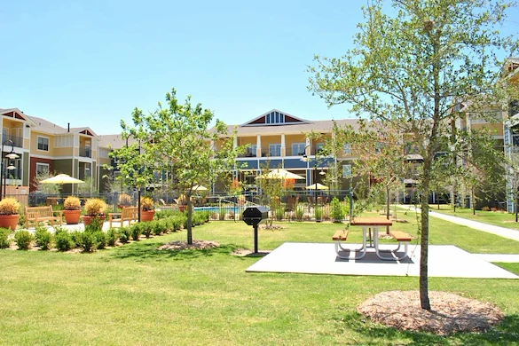 Image of Mariposa At Jason Avenuen (5)