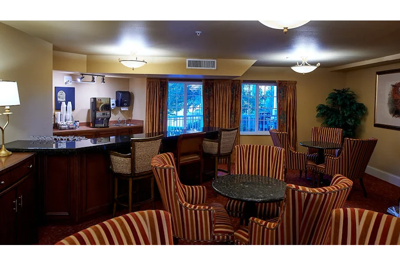 Image of Senior Star at Elmore Place (6)
