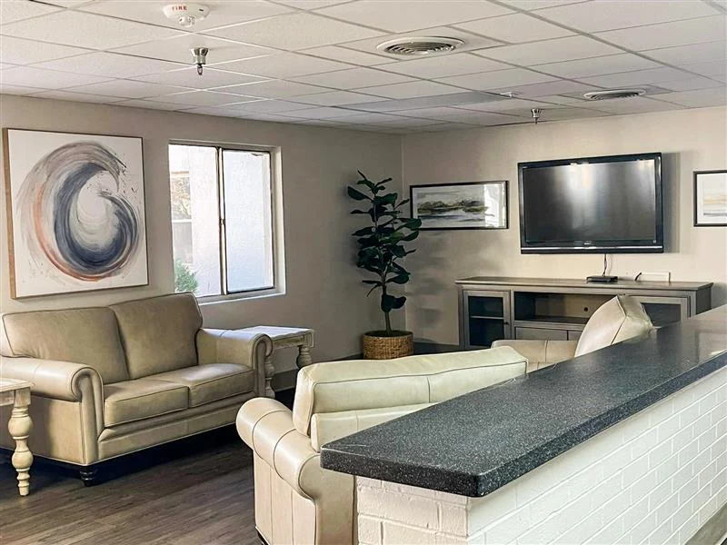 Image of Deerings Nursing & Rehabilitation Center (3)