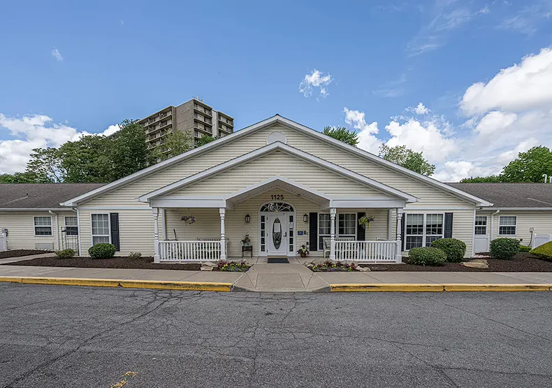 Image of Arden Courts at North Hills (1)