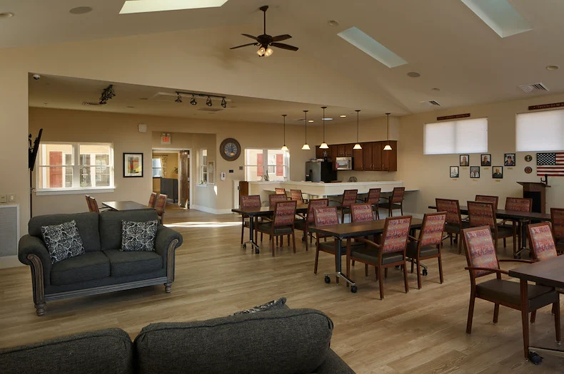 Image of Oak Leaf Manor South (6)