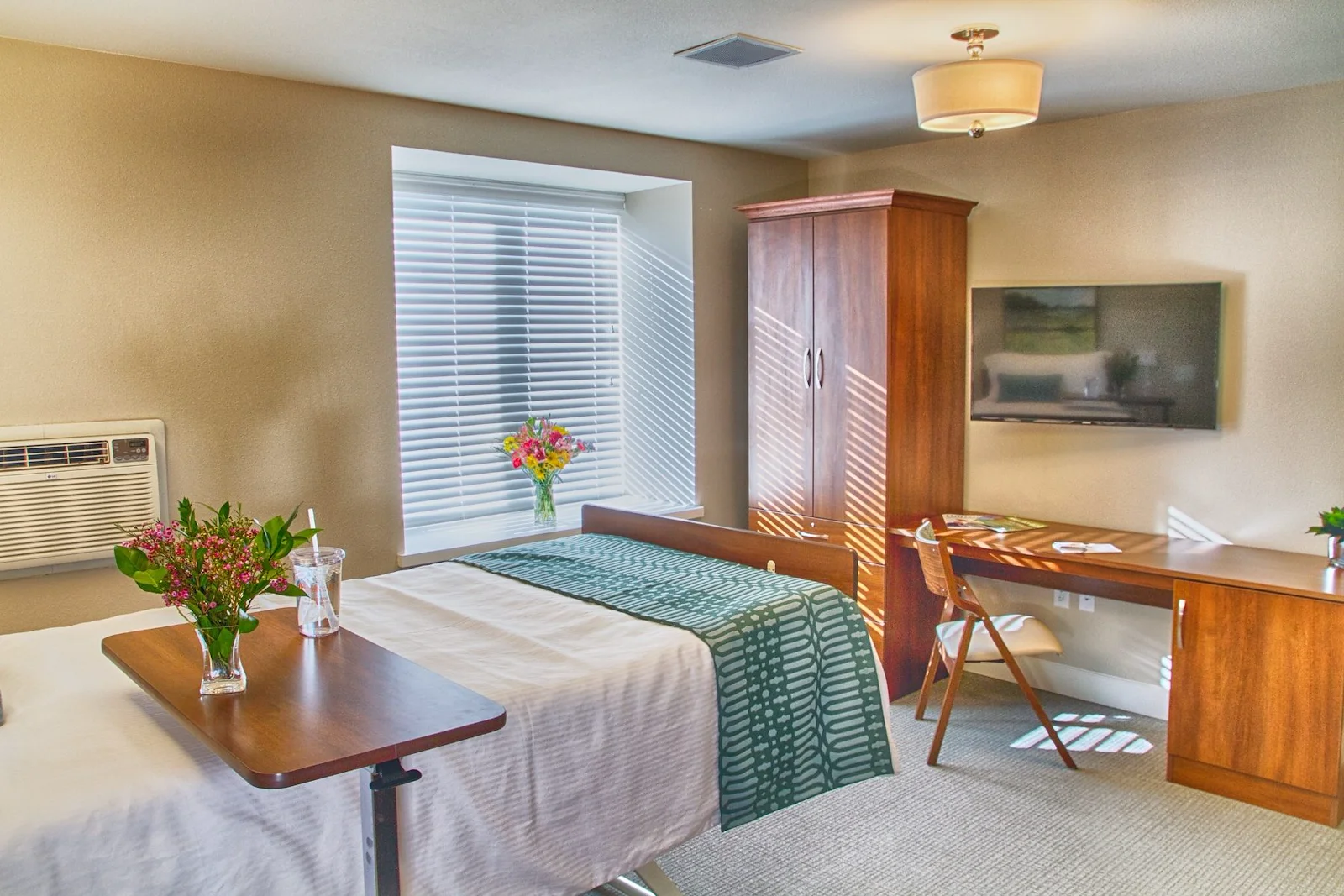 Image of The Suites at Someren Glen Care Center (9)