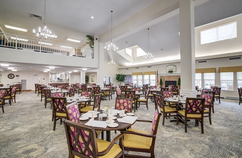Steeplechase Gracious Retirement Living Hawthorn Senior Independent Living in Oxford, Florida dining room