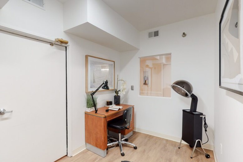 Image of Savant of Burbank East (5)
