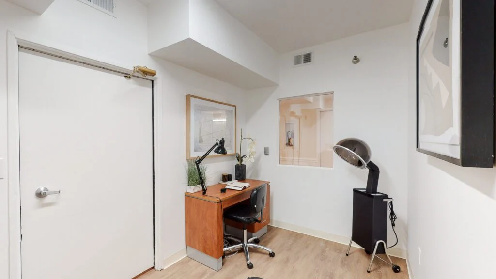 Image of Savant of Burbank East (5)