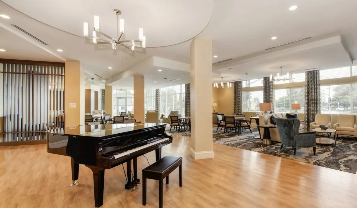 Image of Emerald Valley (6)