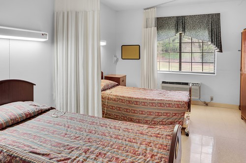 PruittHealth - Athens Heritage Skilled Nursing & Rehabilitation Center Senior Care in Athens, Georgia shared suite