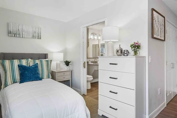 Image of Benchmark Senior Living at Putnam Farm (8)