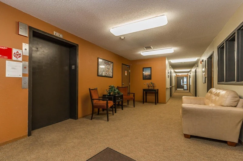 Image of Red Oak Manor (7)