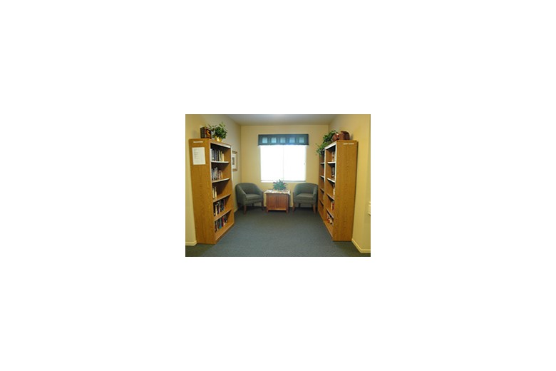 Image of Los Arcos Apartments (3)