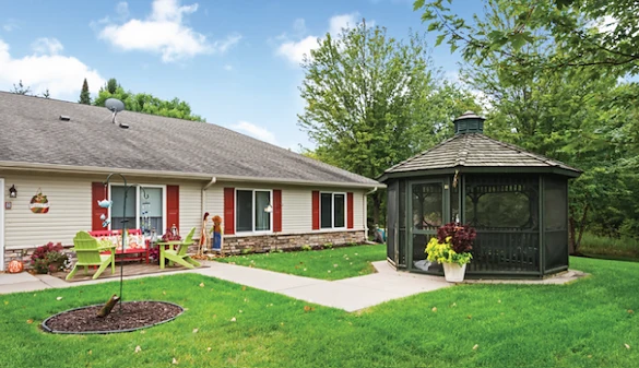 Image of Encore at Hugo (2)