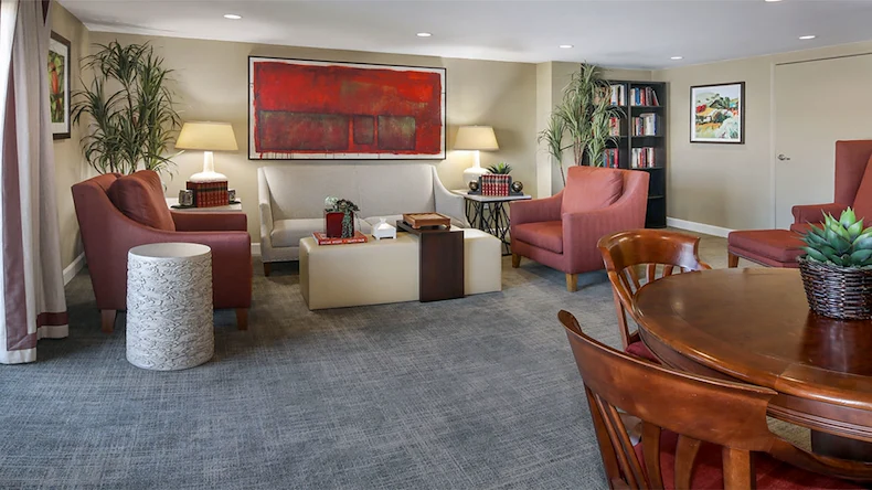 Image of Ivy Park at Burbank (5)