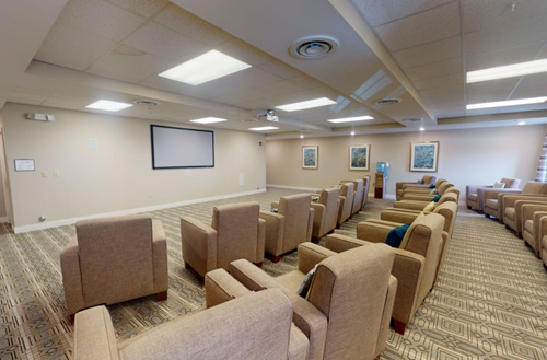 Independent living near me with luxurious amenities