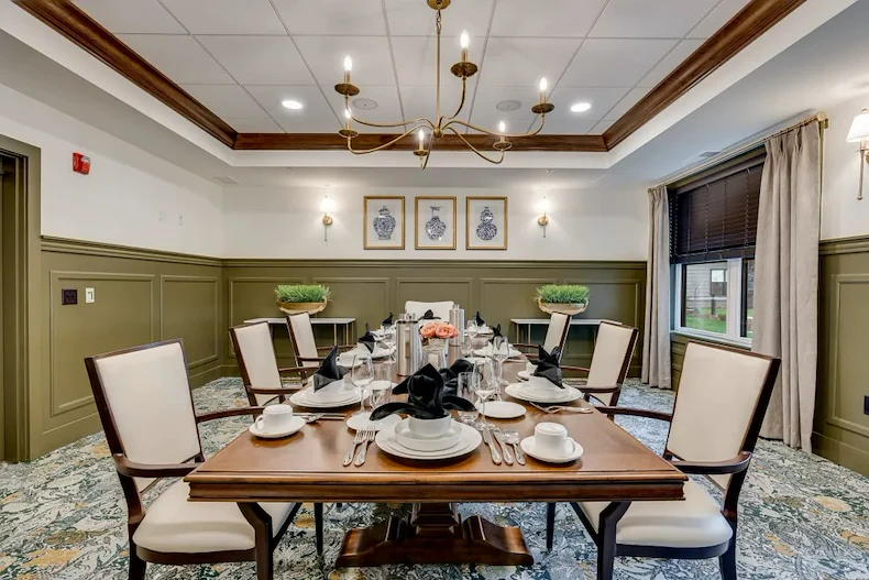 Image of Amira Choice Bloomington (6)