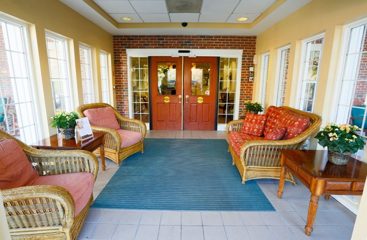 Image of Charter Senior Living of Towson (3)