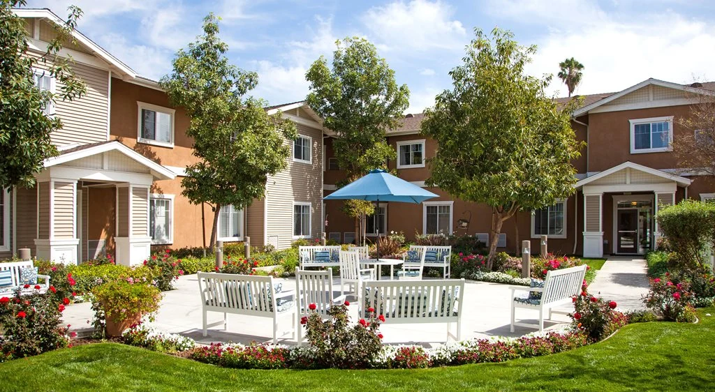 Image of Discovery Commons Raincross (1)