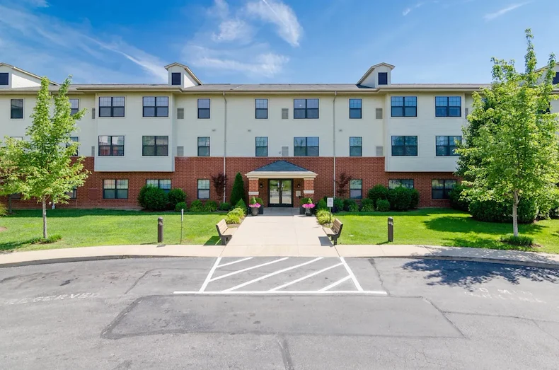 Image of River Roads Manor (1)