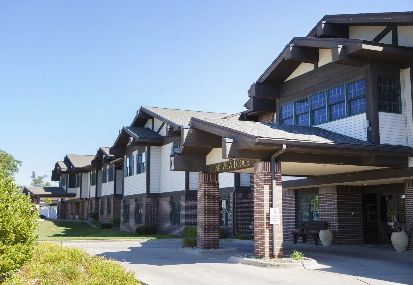 Image of Friendship Village - Lakeview Lodge (1)
