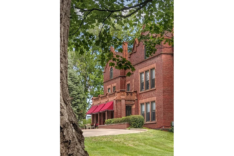 Image of The Hume Home of Muskegon (3)