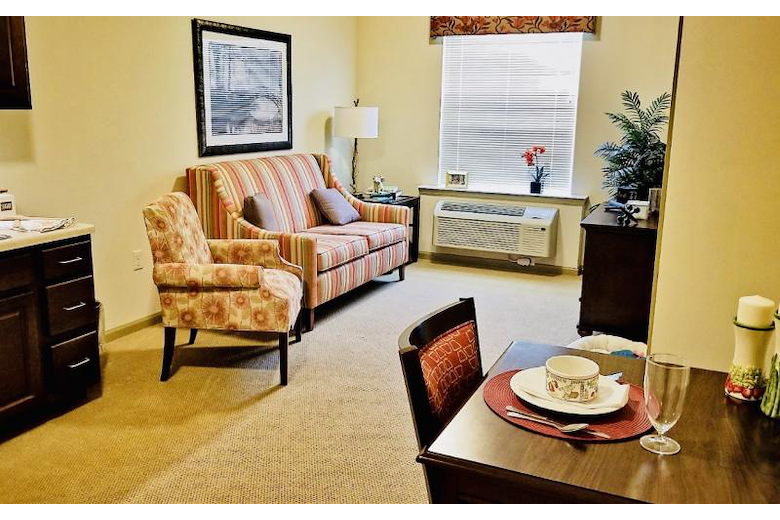 Image of Oak Pointe of Maryville (2)