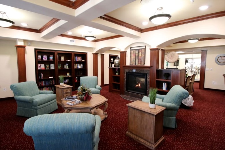 Mulligan Park Gracious Retirement Living Hawthorn Senior Independent Living in Tallahassee, Florida fireplace
