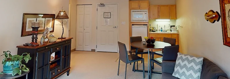 Image of Edmonds Landing by Cogir (5)