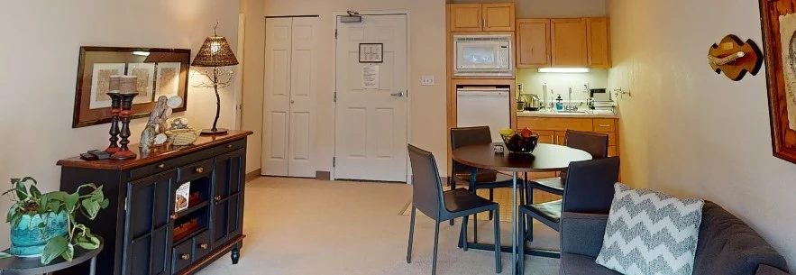 Image of Edmonds Landing by Cogir (5)