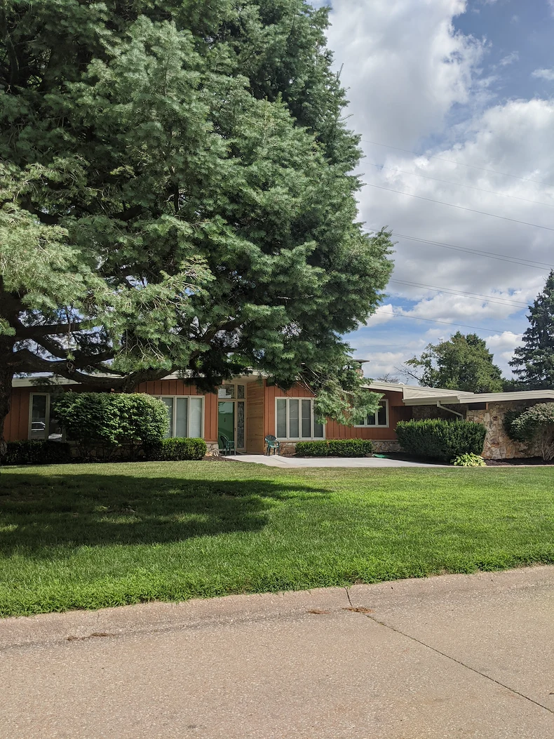 Legato Living Residential Memory Care at Eastridge senior living community offering assisted living, memory care,adult day services, and respite care in Omaha, NE, exterior