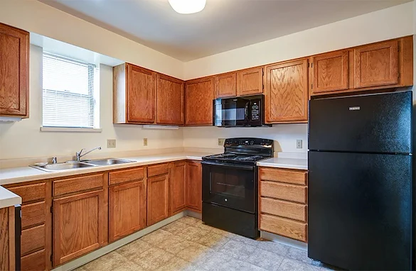 Image of Lake Oaks Apartments (6)