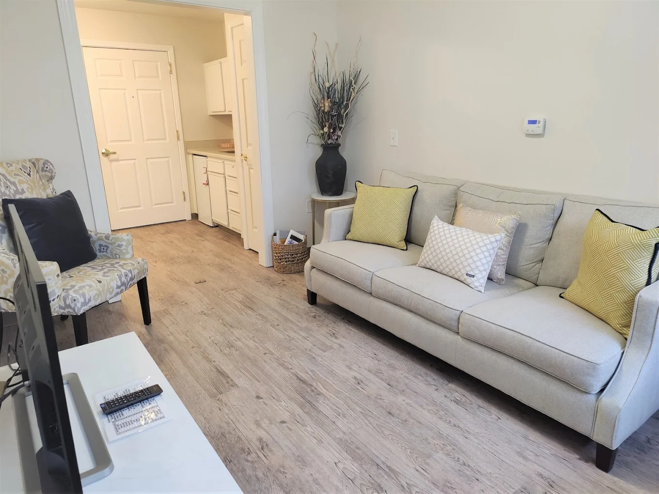 Image of Colonial Oaks at Leawood (9)