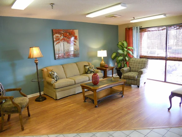 Image of Lebanon Square (2)