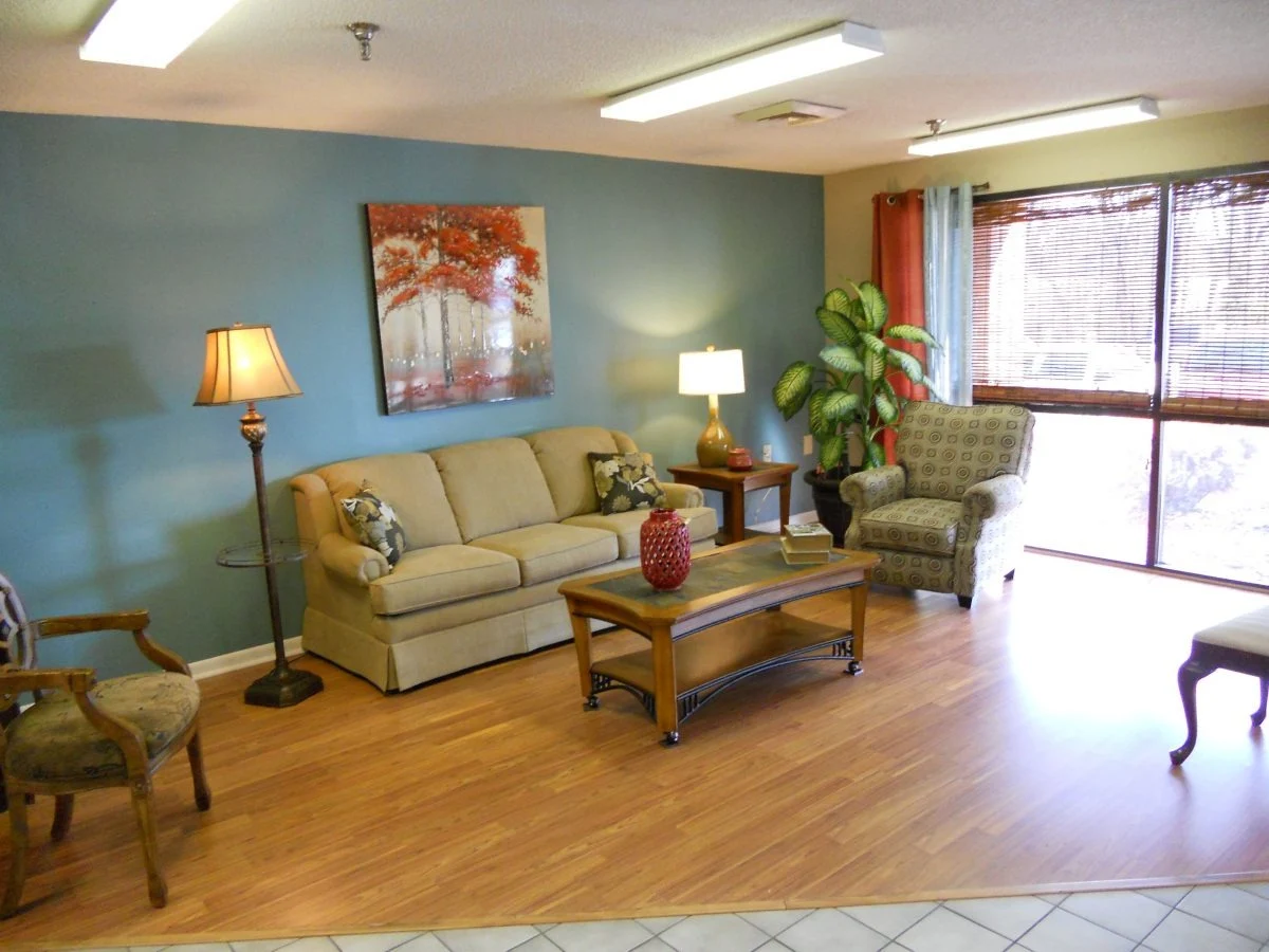 Image of Lebanon Square (2)