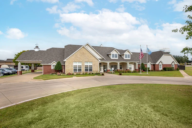 Image of Oxford Springs Durant (1)