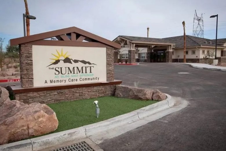 Image of The Summit at Sunland Springs (1)