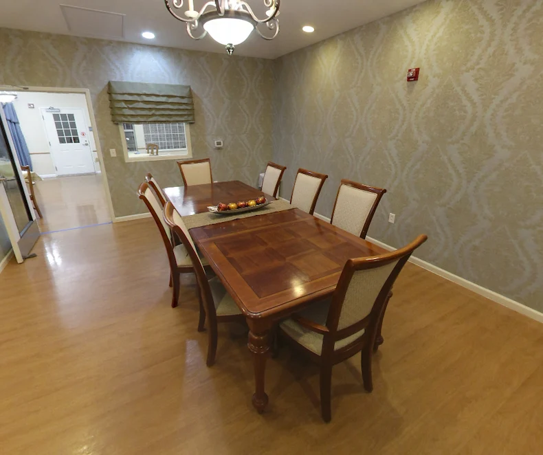 Image of Royalton Manor (6)