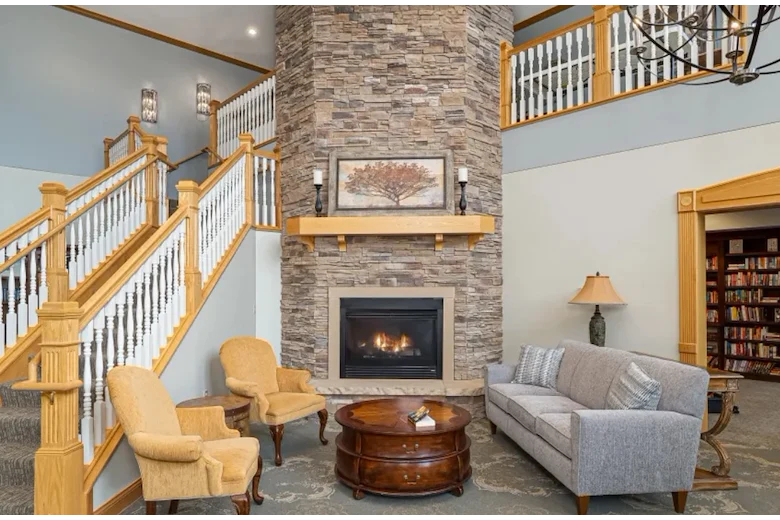 Image of Applewood Pointe of Bloomington Cooperative (5)