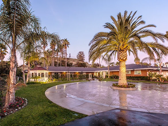 Image of University Care Center (1)