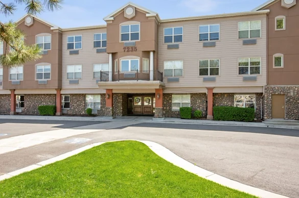 Image of Valencia at Cottonwood Heights (1)